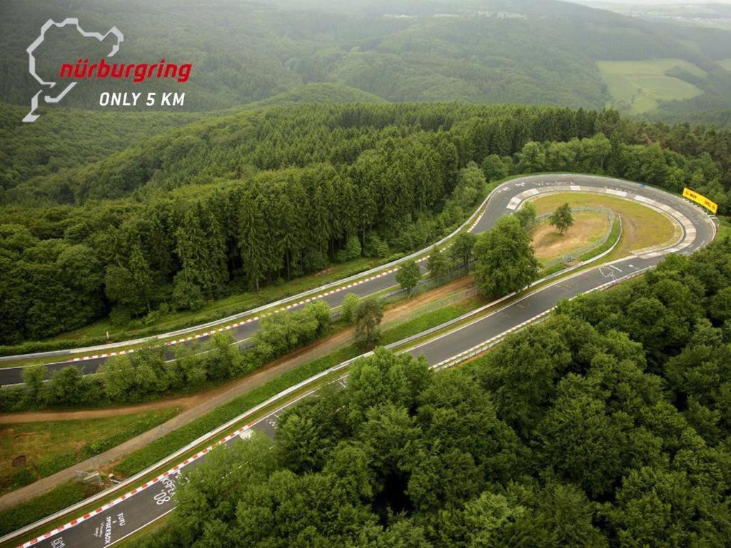 Вилла Waldhaus Nearby Nuerburgring Bongard Экстерьер фото